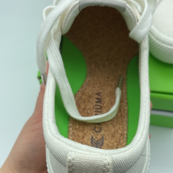 NWB CARIUMA WHITE SNEAKERS SHOES 5.5 - Picture 8 of 11